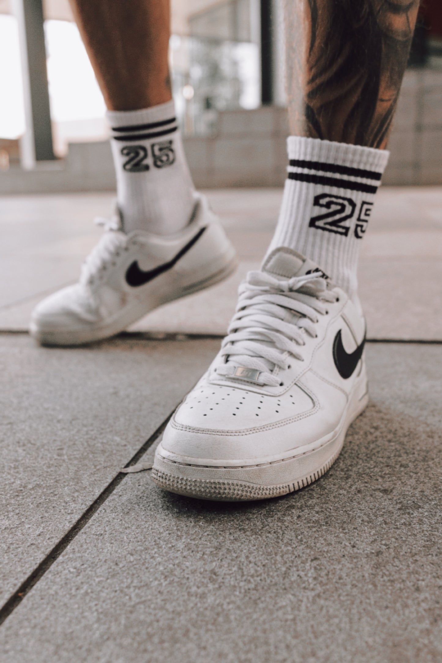 '1825' Varsity Stripe Socks In White